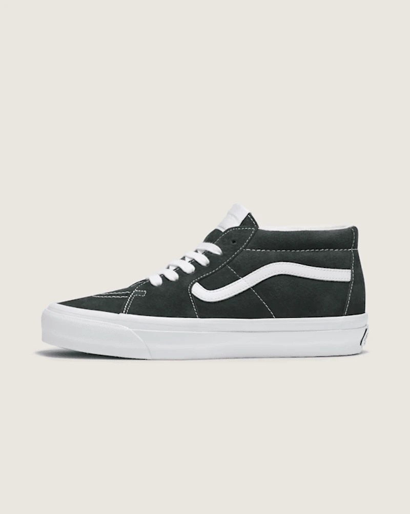 Premium Sk8-Mid Suede Shoe