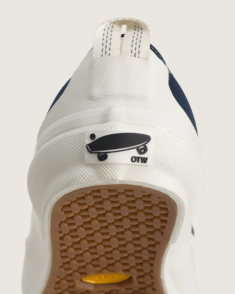 OTW Authentic 44 Zip Vibram