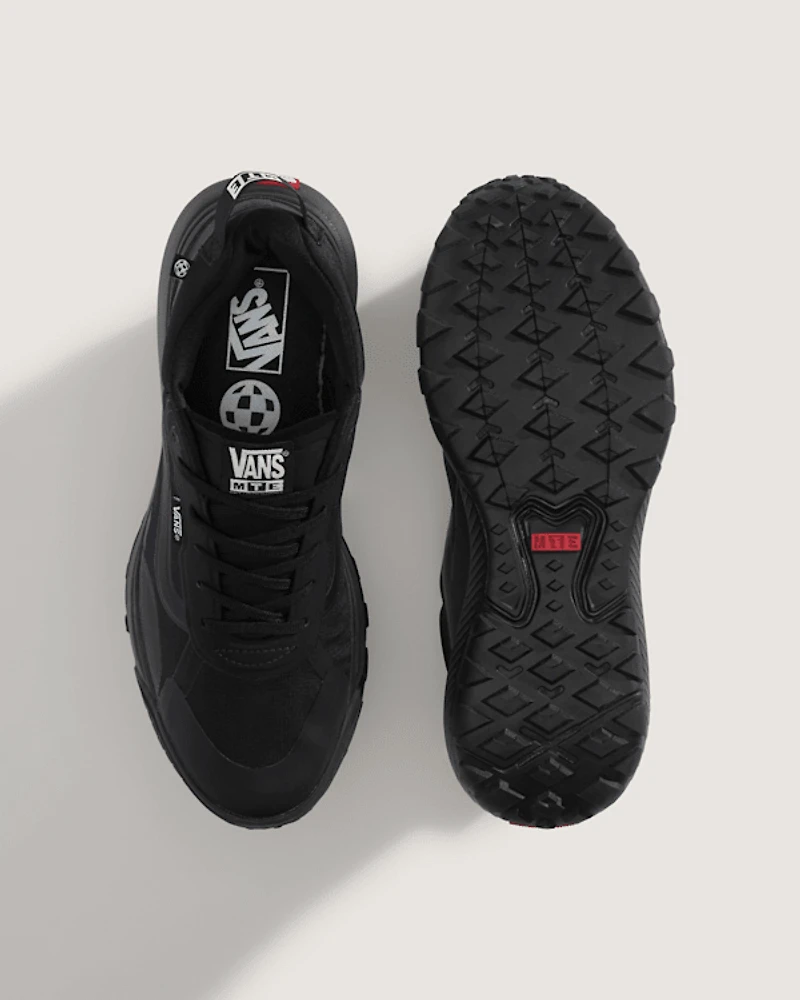 Crosspath Shoe