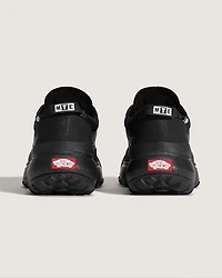 Crosspath Shoe