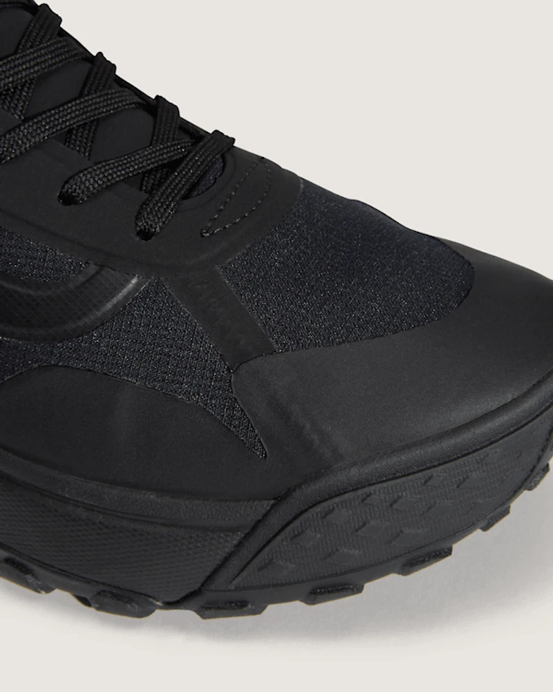Crosspath Shoe