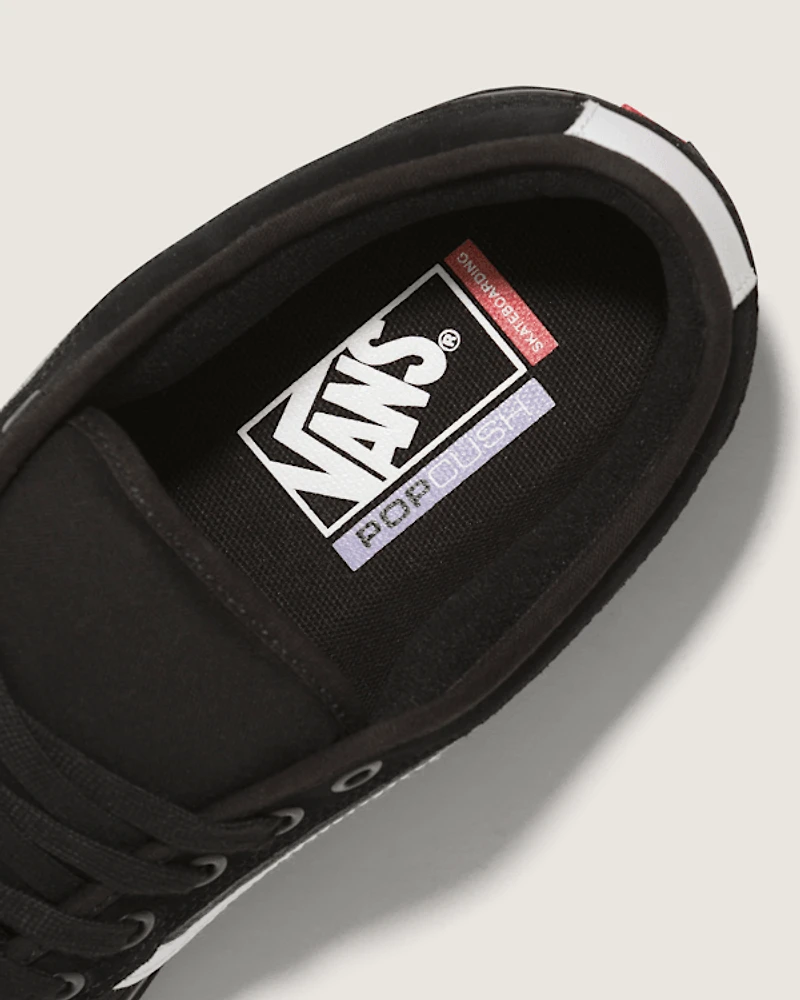 Skate Chukka Low Sidestripe Shoe