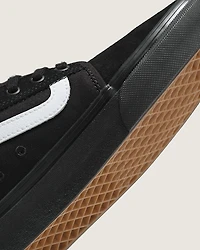 Skate Chukka Low Sidestripe Shoe