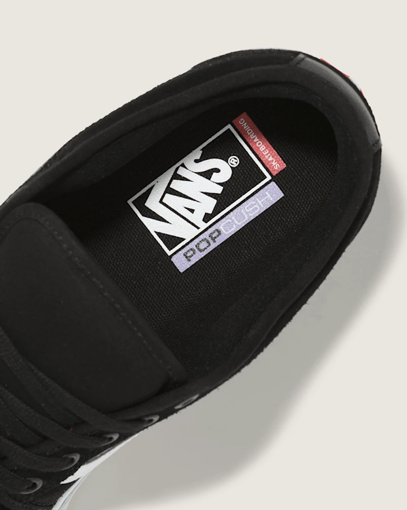 Skate Chukka Low Sidestripe Shoe