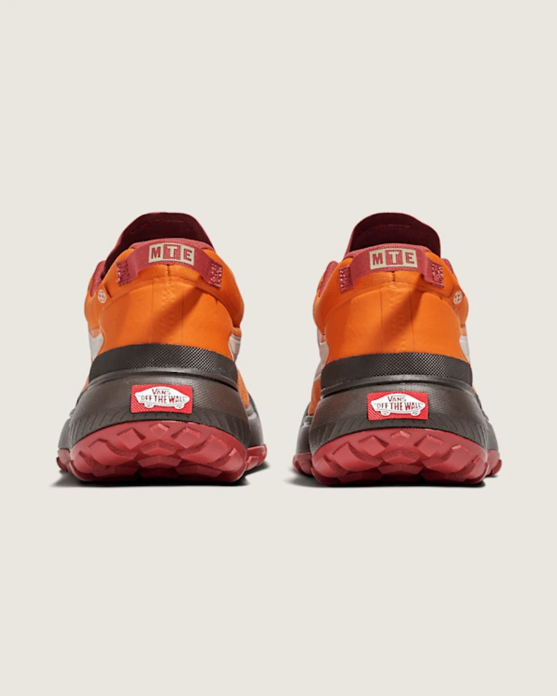 Crosspath Shoe