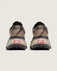 Crosspath Shoe