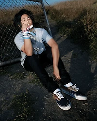 Premium Authentic 44 Shoe