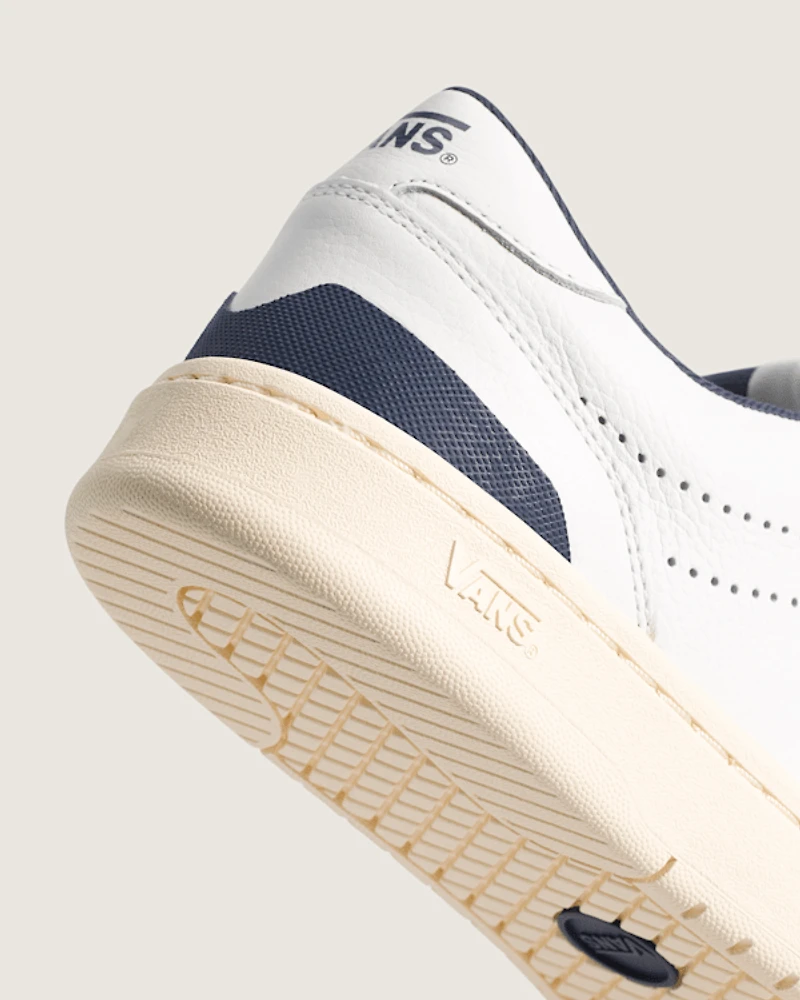 Court Low Shoe