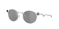 Oakley Man Satin Chrome