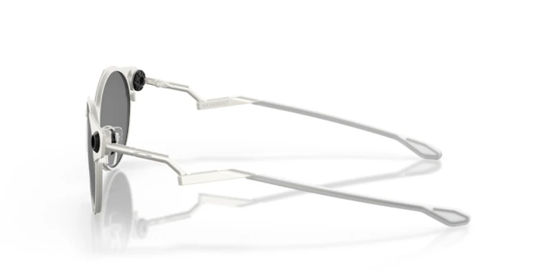 Oakley Man Satin Chrome