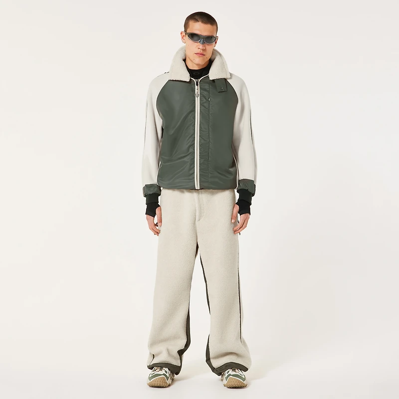 Oakley Men's Latitude Soar Sherpa Bomber Size: