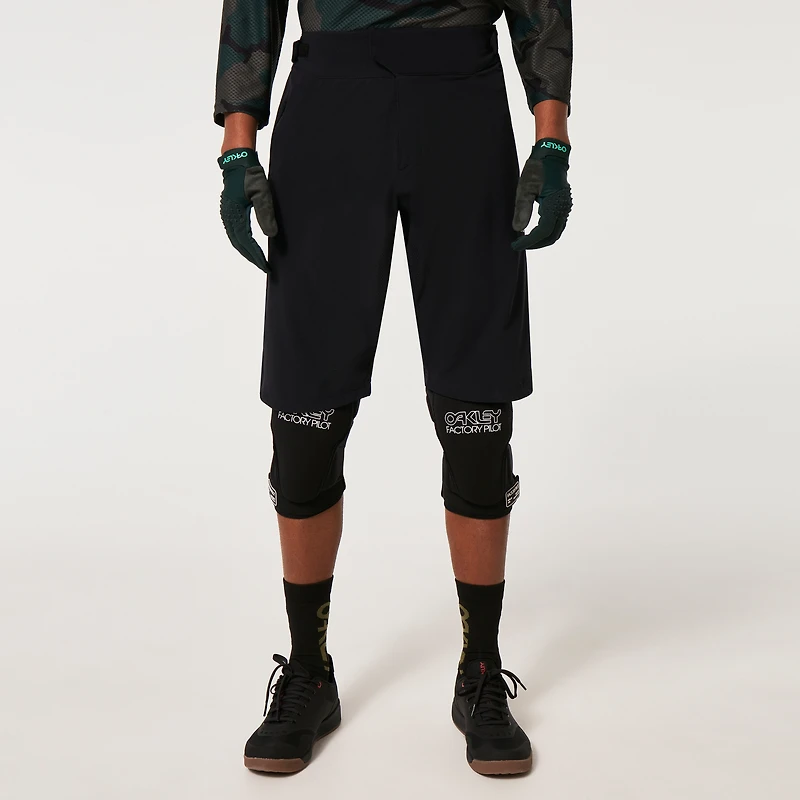 Oakley Men's Factory Pilot Rc Short Size: 32