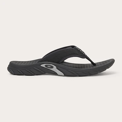 Oakley Men's Operative Flip Flop Size: