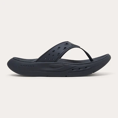 Oakley Men's Studio Flip Flop Size: