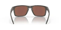 OO9102 Holbrook™ Woodgrain Collection