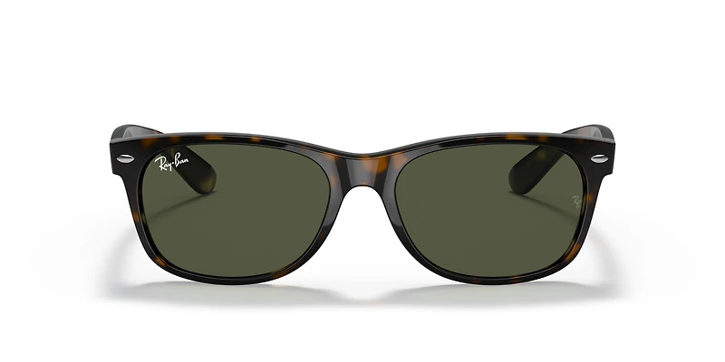 RB2132F New Wayfarer Classic