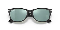 RB2132 New Wayfarer Flash