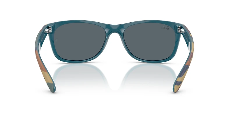 RB2132 New Wayfarer Classic