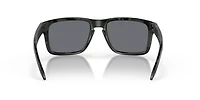 OO9102 Standard Issue Holbrook™ Multicam® Black Collection