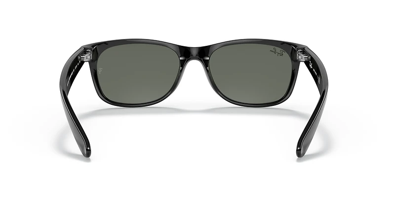 RB2132F New Wayfarer Classic