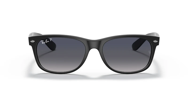 RB2132F New Wayfarer Classic