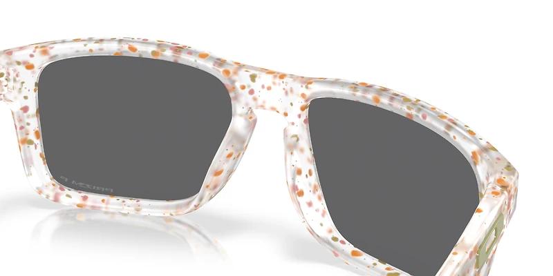 OO9102 Holbrook™ Terrazzo Collection