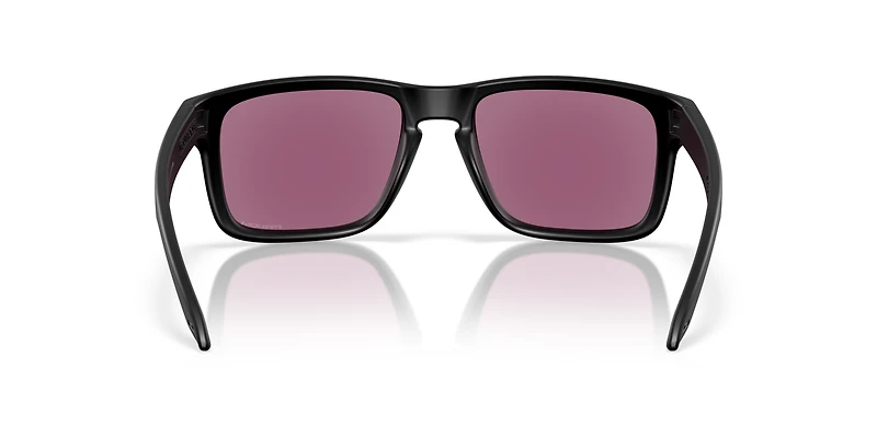 Holbrook™ Court Collection