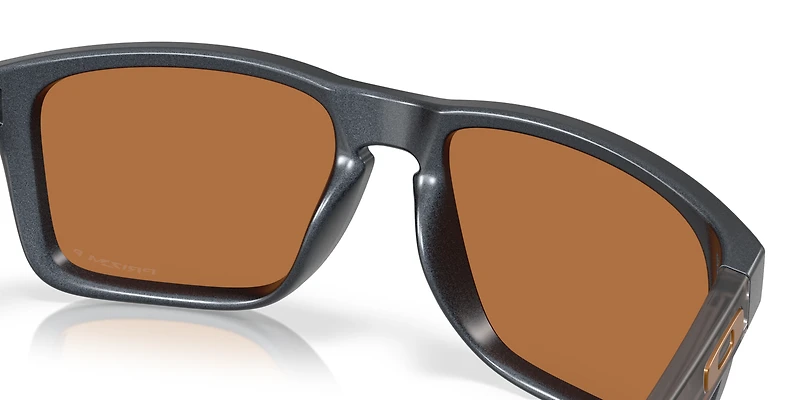 Holbrook™ XL Forge Collection
