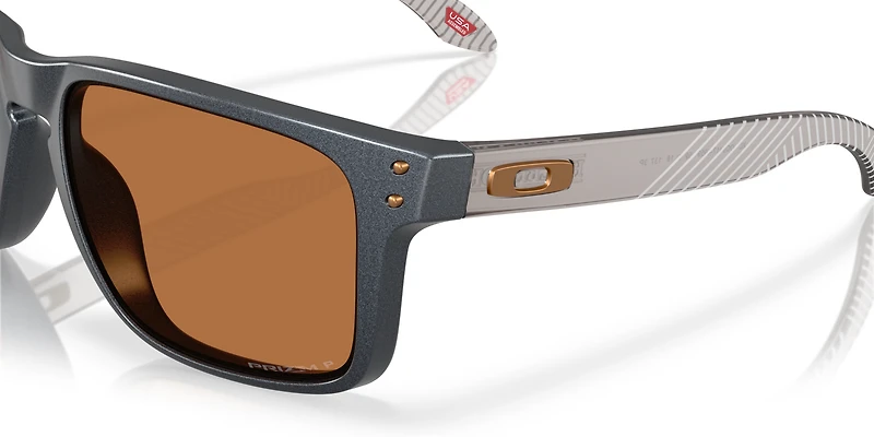 Holbrook™ XL Forge Collection