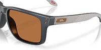 Holbrook™ XL Forge Collection