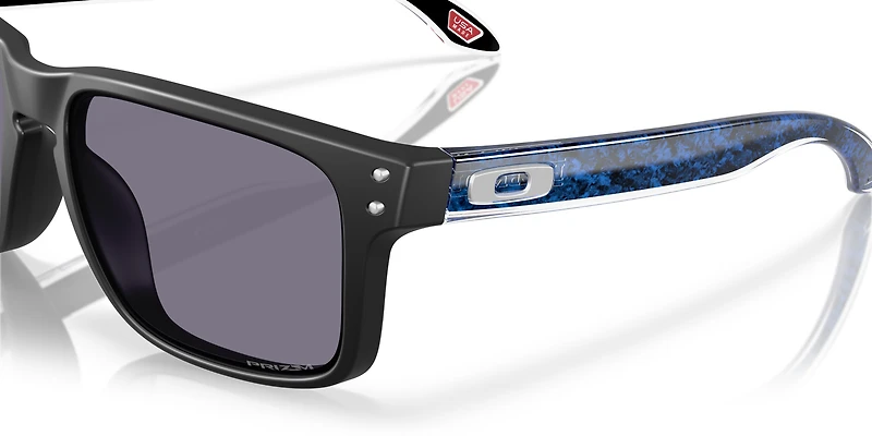 Holbrook™ Fathom Collection