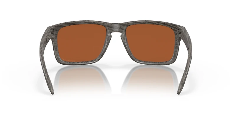 Holbrook™ Woodgrain Collection