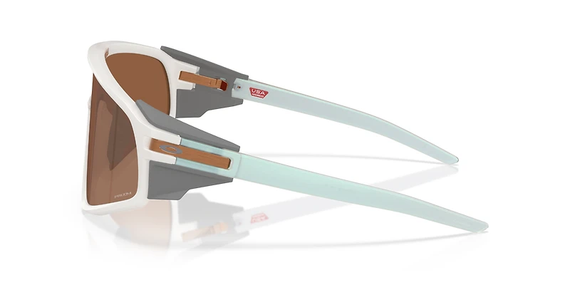 Latch™ Panel Seek Collection