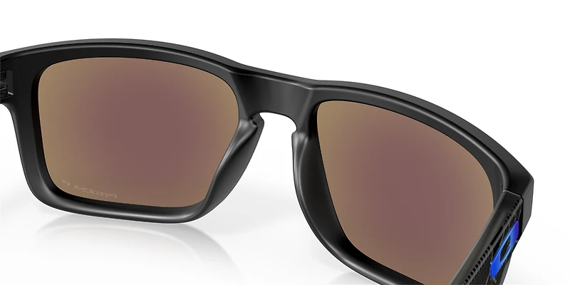 Holbrook™ Prizmatic Collection
