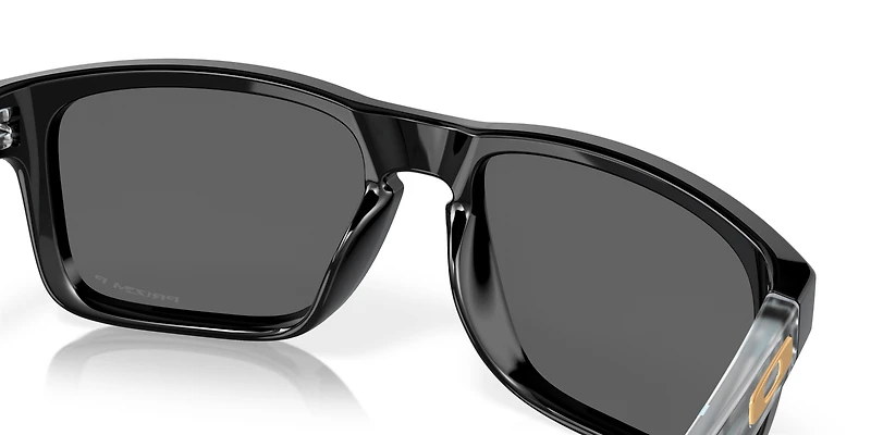 Holbrook™ Introspect Collection