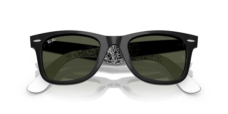Original Wayfarer Disney Mickey & Minnie Mouse Pixelated