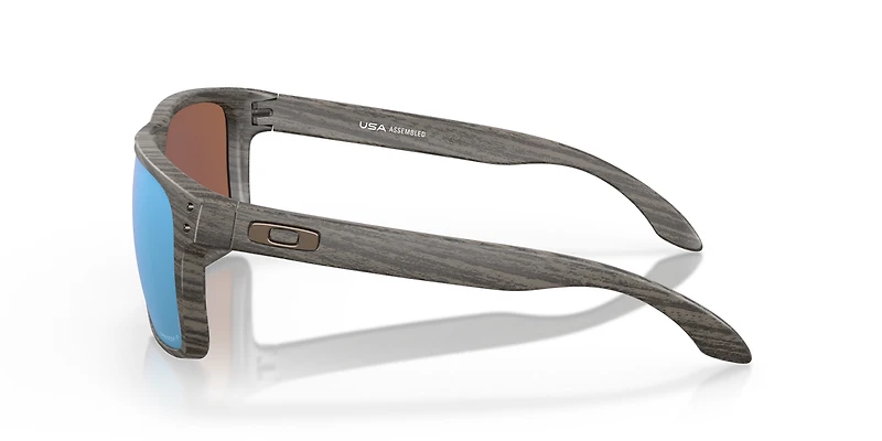 Holbrook™ XL Woodgrain Collection