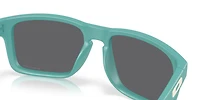 Holbrook™ Pacific Trail Collection