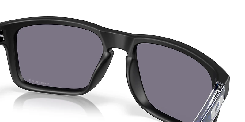 Holbrook™ Fathom Collection
