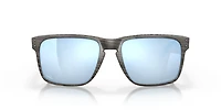 Holbrook™ XL Woodgrain Collection
