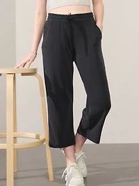 Seasoft Mid Rise Straight Crop