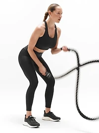 Train Free High Neck Sports Bra D-DD