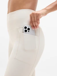 Salutation Stash High Rise Capri Legging