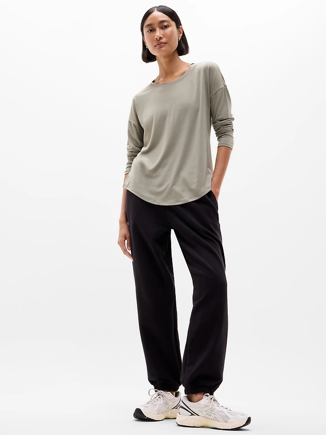 Move With Ease Top