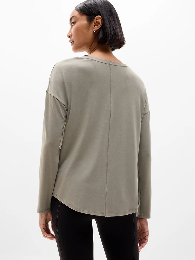 Move With Ease Top