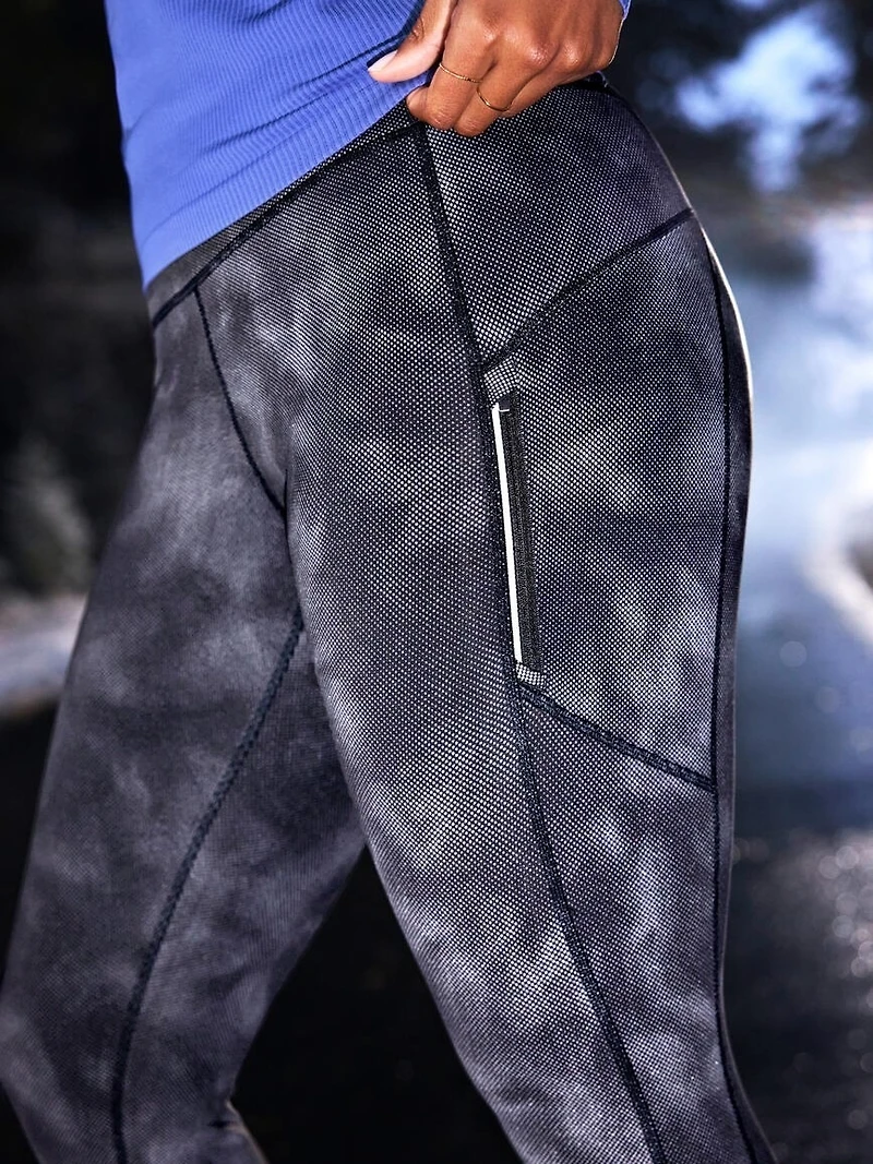 Rainier High Rise Reflective Print Legging