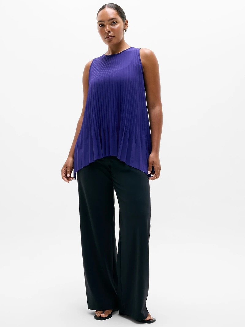 Featherweight Plissé Tank
