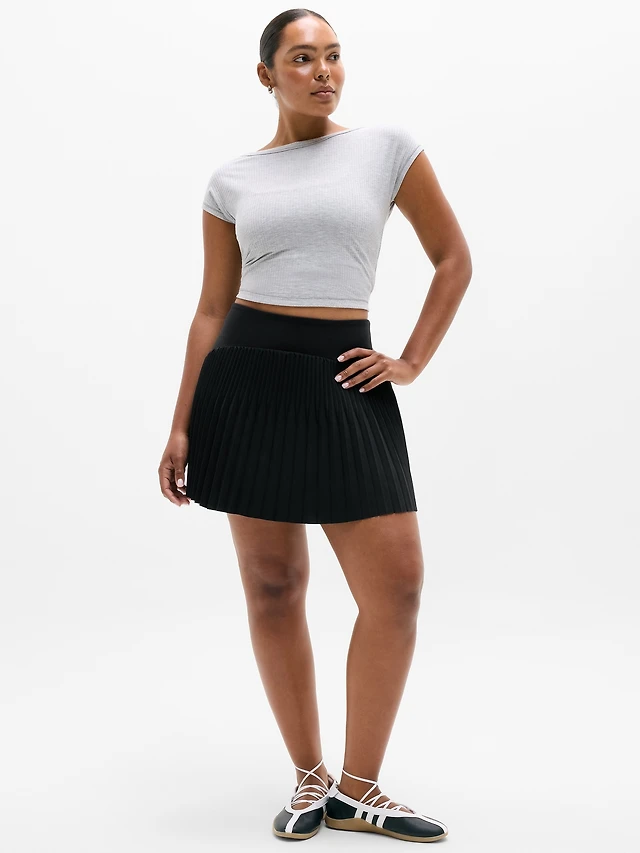 Featherweight Plissé Skort