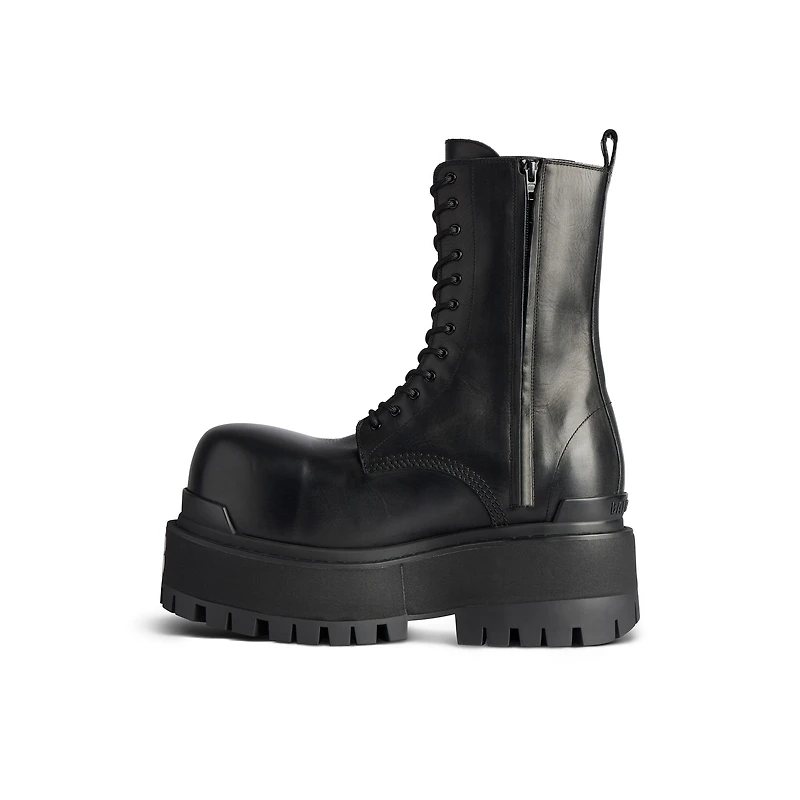 giant boot