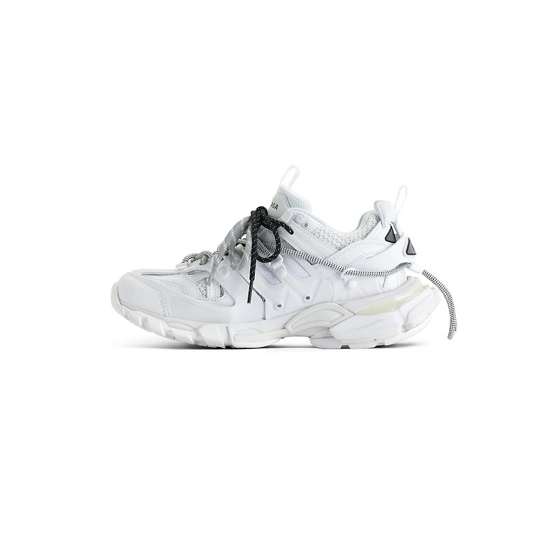 track trail laces sneaker